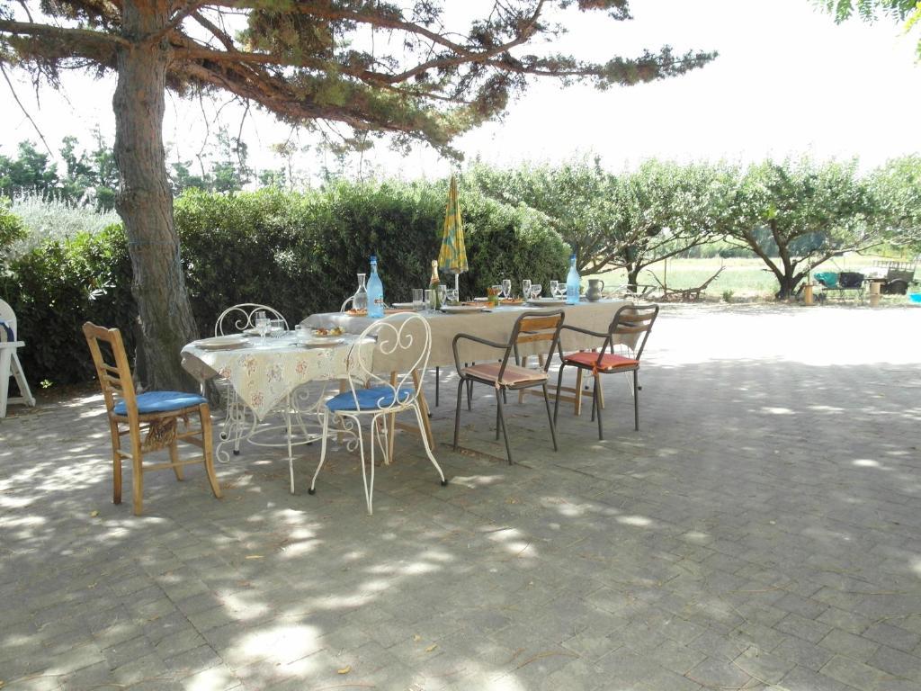 Mas Moineau Bed and Breakfast Mézoargues Εξωτερικό φωτογραφία